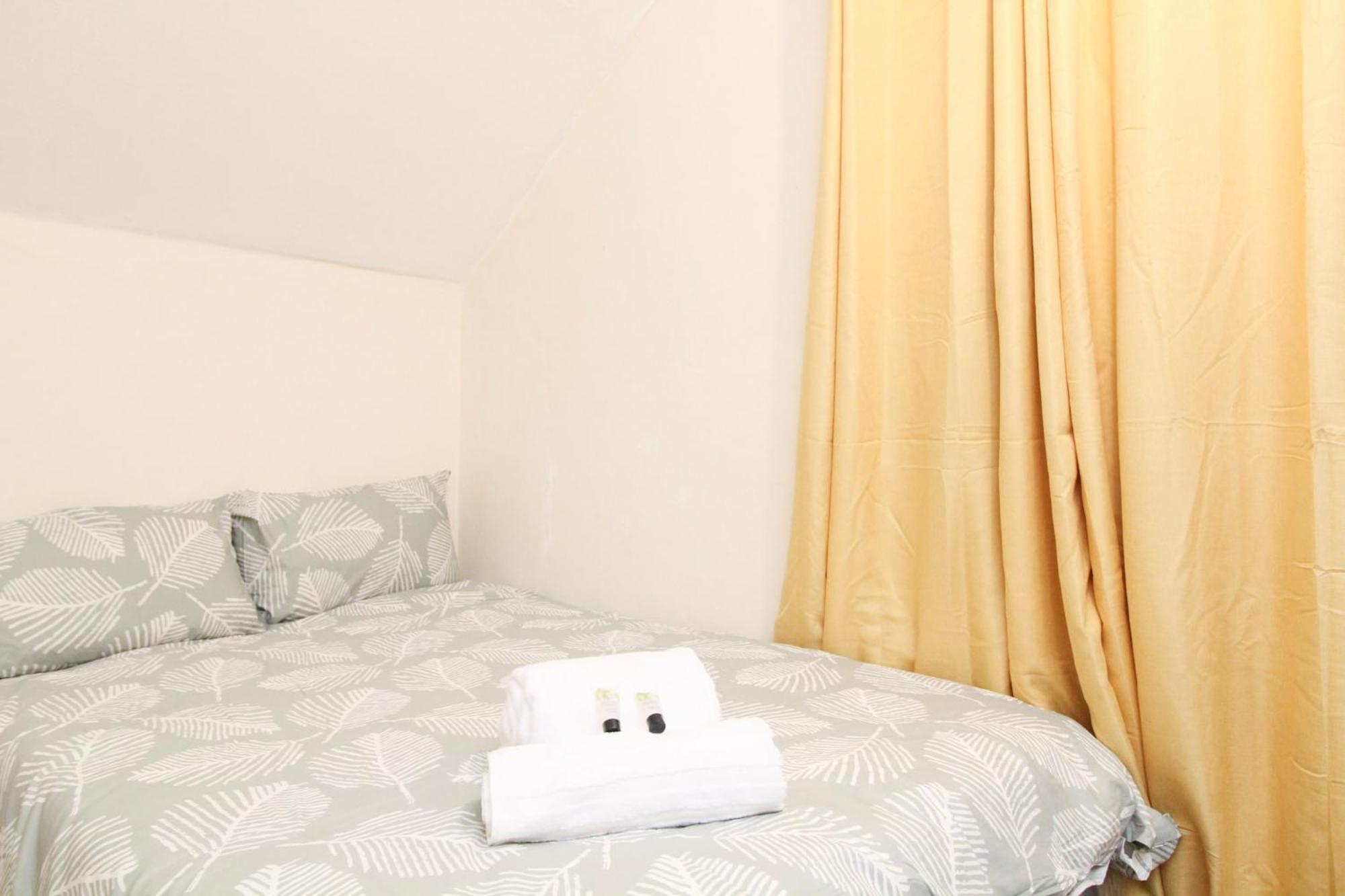 Room 4 Mayflower Road Guest House เซาธ์แธมป์ตัน ภายนอก รูปภาพ